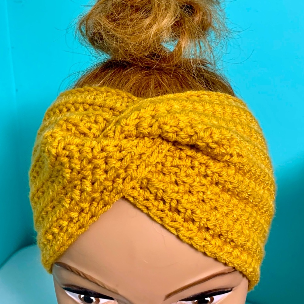 🚨New crocheted headband/earmuff
